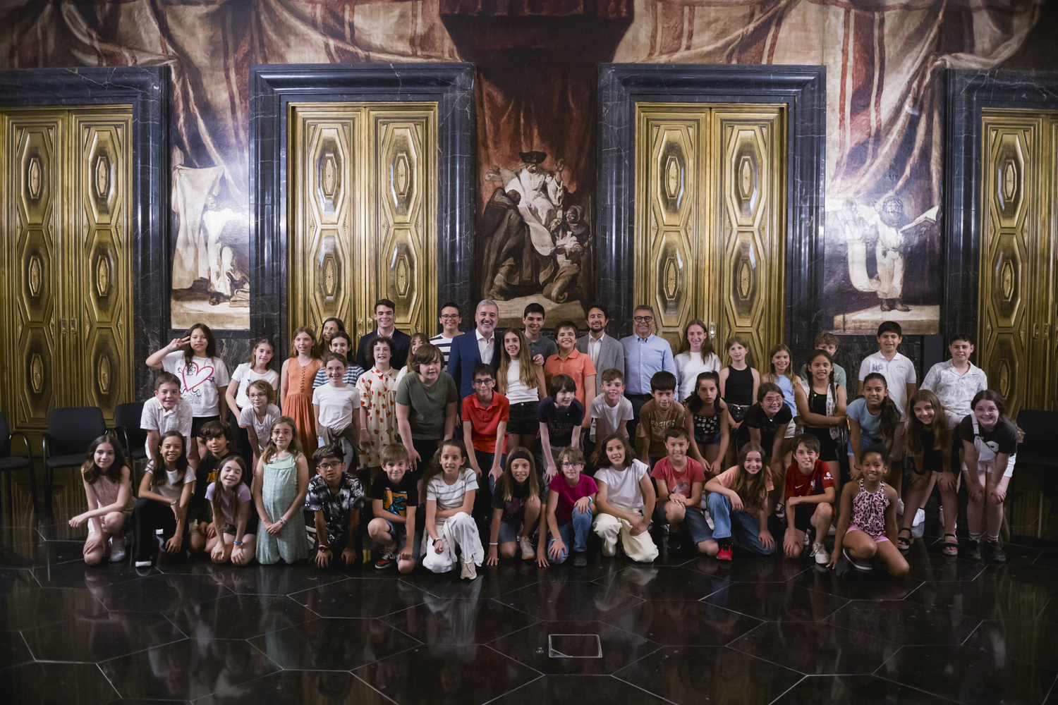 The children of the Volem Decidir! process present their proposals to the mayor