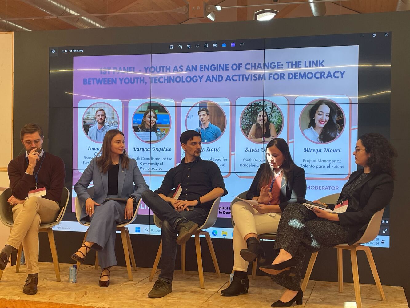 Taula: Tecnologia, Joventut i Democràcia